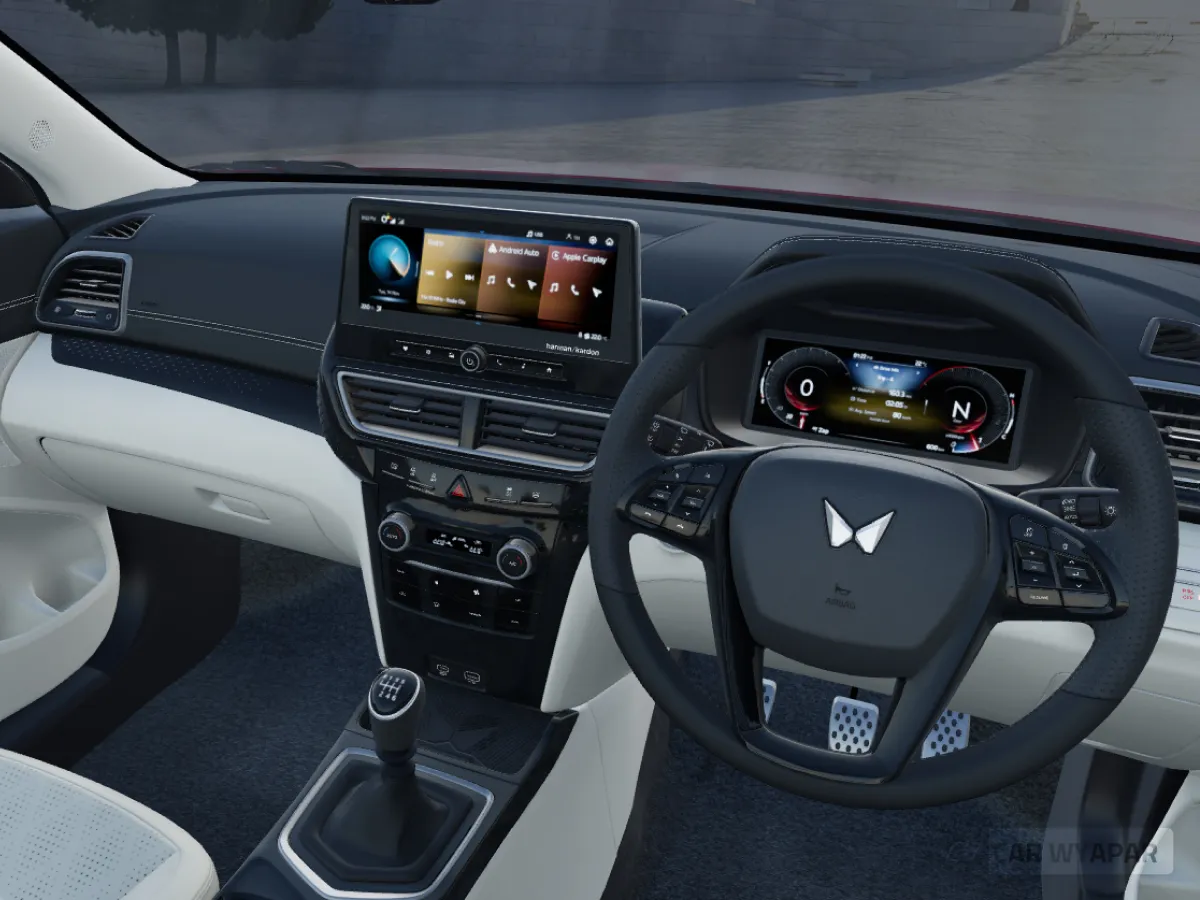 Mahindra XUV 3XO REVX A Turbo